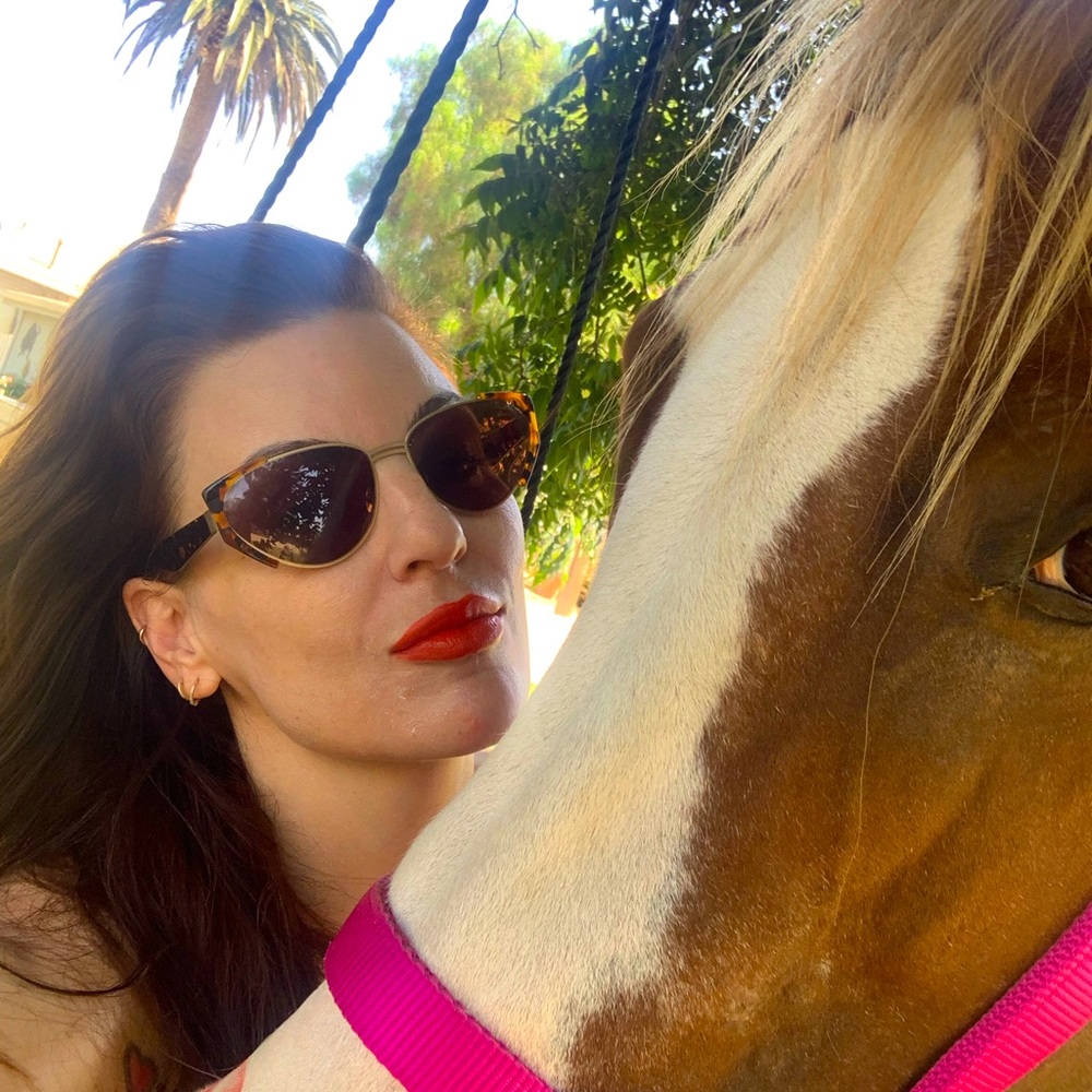 Meet your Posher, Jennifer